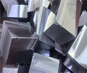 標題：單晶硅方棒料
瀏覽次數(shù)：355
發(fā)表時間：2025-05-27